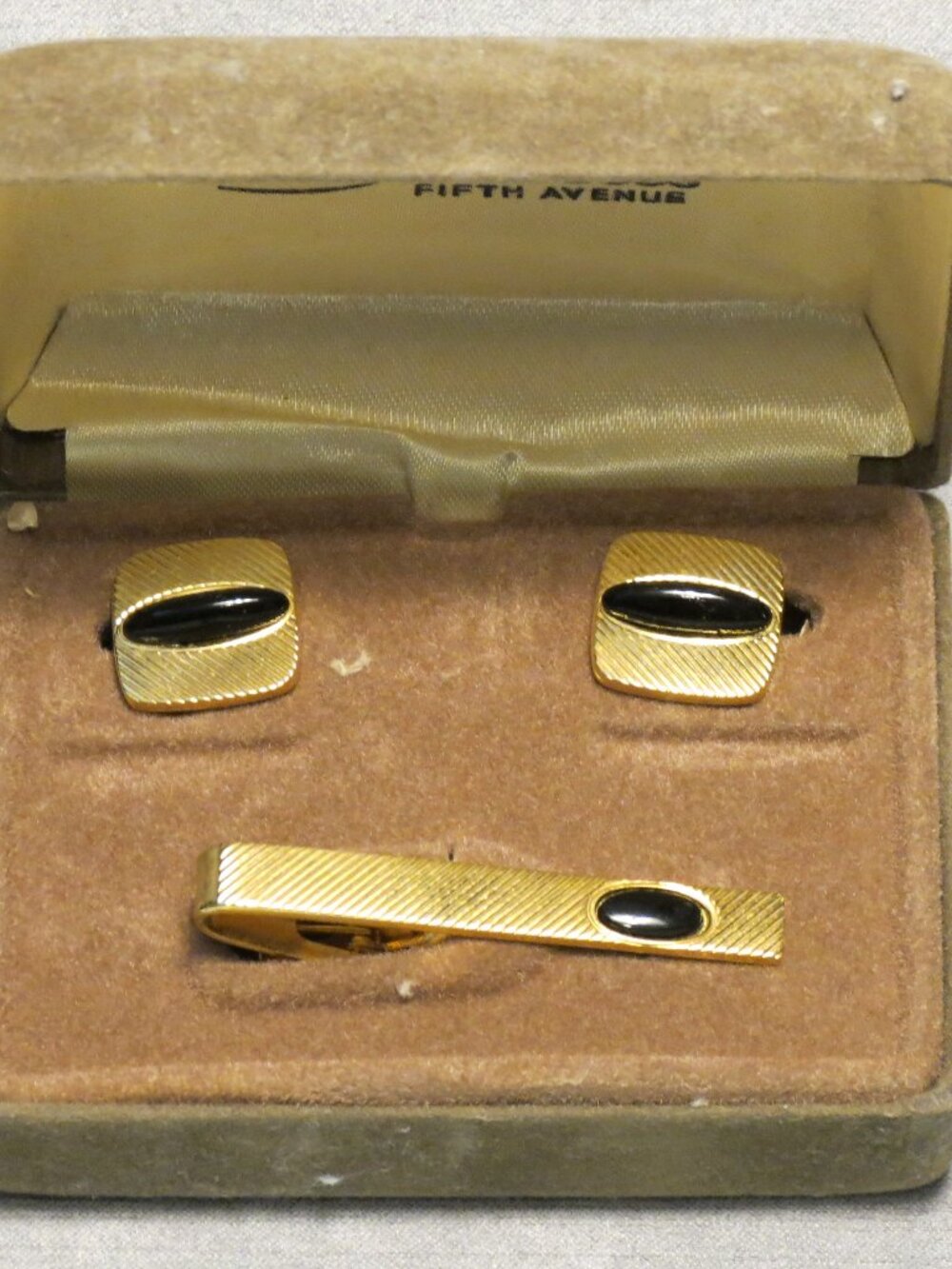 Sheilds Fifth Avenue Tie Clip/Cufflink Set in Original Box